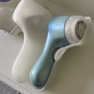 Brand-New Clarisonic (Mia 2)